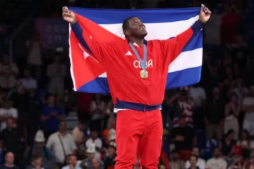 ஒலிம்பிக் 128 வருட வரலாற்றில் இதுவே முதல் முறை..தொடர்ச்சியாக 5 தங்கம் - கியூபா வீரரின் சாதனை