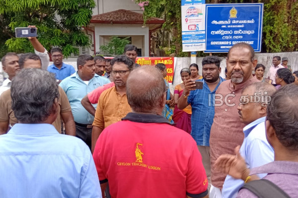 ஆசிரியர் இடமாற்றத்தில் பழிவாங்கல்கள் - எம்.பிக்களிடம் முறையிட்ட சங்கம் | Moe Govt Teachers Transfer Issues