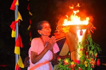 தமிழினத்தைச் சேர்ந்த போராளிகள் தீவிரவாதிகளா? : கேள்வி எழுப்பும் நகுலேஷ்வரன்