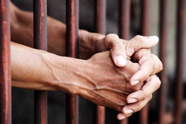 சட்டவிரோத மதுபானம் தயாரித்த சந்தேக நபர் கைது | Illegal Alcohol Maker Arrested சட்டவிரோத மதுபானம் தயாரித்த சந்தேக நபர் கைது | Illegal Alcohol Maker Arrested