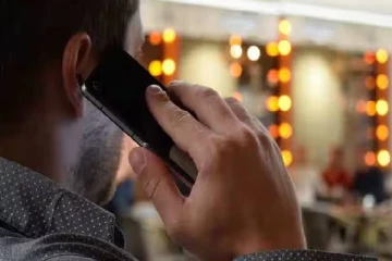 காதலின் புகைப்படங்களை இணையத்தில் வெளியிடுவதாக மிரட்டிய காதலனுக்கு நேர்ந்த கதி!