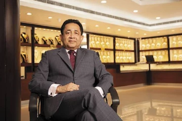 பிழைப்புக்காக மத்திய கிழக்கு நாடுகளில் தஞ்சமடைந்தவர்... இன்று அவரது சொத்து மதிப்பு ரூ.36,700 கோடி