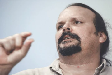 புரட்சியாளர் சே குவாராவின் மகன் மாரடைப்பால் மரணம்!