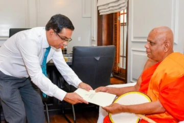 ரஜரட்ட பல்கலைக்கழகத்தின் வேந்தர் ககல்லேல்லே சுமனசிறி தேரர் இராஜினாமா