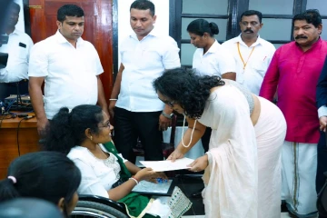 யாழில் விசேட தேவையுடைய பல்கலை மாணவர்களுக்கு நிதியுதவி