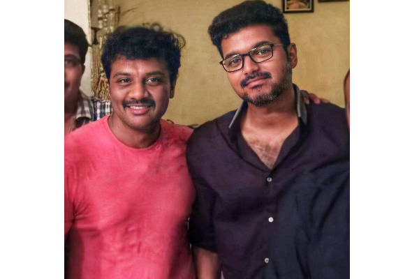 பிக் பாஸ் வைல்ட் கார்டு எண்ட்ரியாக நுழையும் நடிகர் விஜயின்..?அட இவரா | Bigg Boss Wild Card Entry