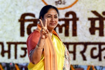 டெல்லியின் புதிய முதல்வர் இவர்தான் - யார் இந்த ரேகா குப்தா?