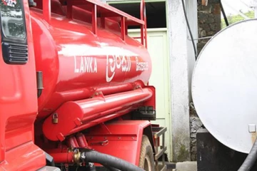 சீர்குலையும் அபாயத்தில் எரிபொருள் விநியோகம்! வெளியான அதிர்ச்சி தகவல்