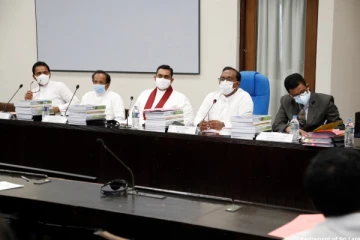 விவசாயிகளுக்கு காப்புறுதி வழங்க தீர்மானம்: மகிந்தானந்த அளுத்கமகே (Photos)