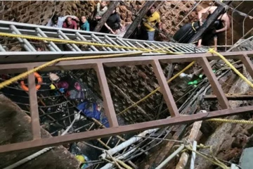 இந்தியாவில் ஆலய படிக்கட்டு கிணறு இடிந்து விழுந்து விபத்து: 13 பேர் பலி (Video)