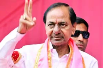 இடுப்பு எலும்பு முறிவு..! தெலுங்கானா முன்னாள் முதல்வர் KCR மருத்துவமனையில் அனுமதி !!