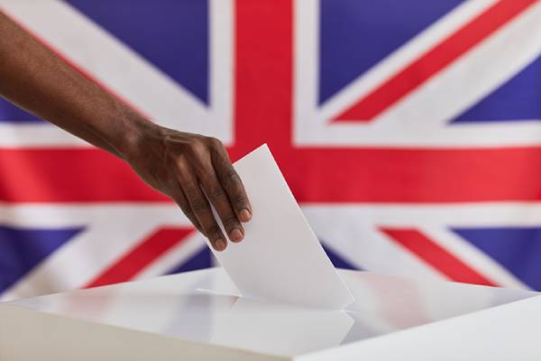 பிரித்தானியாவில் வாக்களிக்கும் வயதில் மாற்றம் | Uk Plans To Lower The Voting Age To 16