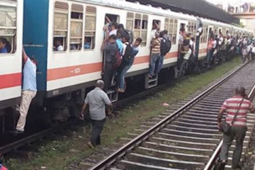 මුහුදුබඩ දුම්රිය මාර්ගයේ,දුම්රිය ගමන් ගන්නා නවතම කාලසටහන මෙන්න..