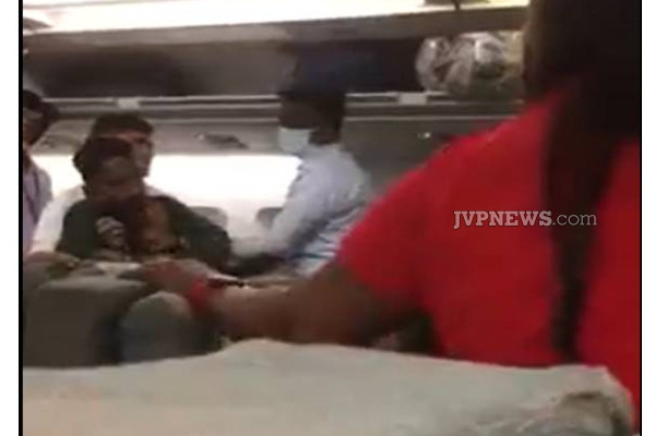 ரூபவாஹினிக்குள் புகுந்த இளைஞன் விமானத்தில் அதிரடி கைது! பரபரப்பு புகைப்படங்கள் | Trying To Escape Abroad Tanis Ali Arrested Plane