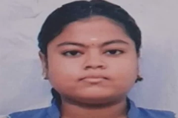 சுதந்திர தின விழாவில் பங்கேற்று விட்டு வீடு திரும்பிய மாணவி விபத்தில் உயிரிழப்பு