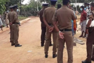 இலங்கையில் அதிர்ச்சி சம்பவம்: நபரொருவர் கூரிய ஆயுதத்தால் தாக்கி கொடூர கொலை!