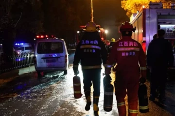 சீன உணவகத்தில் பயங்கர தீ விபத்து ; 22 பேர் உயிரிழப்பு