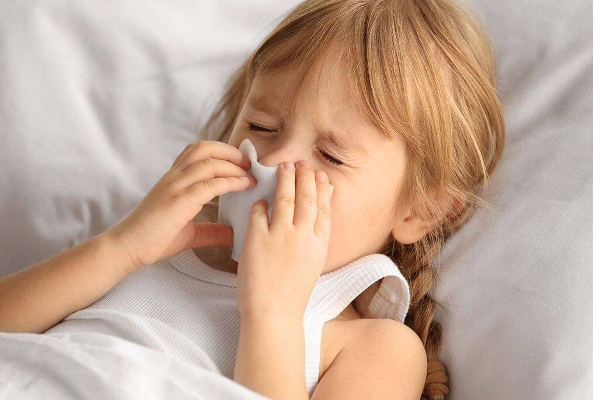 குழந்தைகளை வைத்திருப்பவரா நீங்கள்? மழைக்காலங்களில் நோயிலிருந்து தப்பிக்க இதை முதல்ல செய்ங்க | Baby Care Tips During Rainy Season