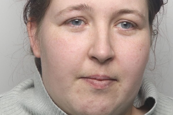 பிரித்தானியாவில் சடலமாக கிடந்த சிறைக் கைதி: 3 கைதிகள் மீது கொலை வழக்குப்பதிவு | Child Killer Found Dead In Uk Hmp Wakefield Prison பிரித்தானியாவில் சடலமாக கிடந்த சிறைக் கைதி: 3 கைதிகள் மீது கொலை வழக்குப்பதிவு | Child Killer Found Dead In Uk Hmp Wakefield Prison