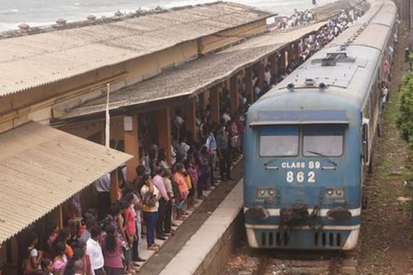 புகையிரத கட்டுப்பாட்டாளர்களின் திடீர் பணிப்புறக்கணிப்பு | Sudden Strike By Train Controllers