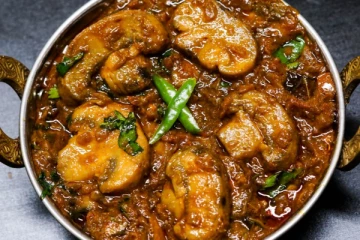 செட்டிநாடு ஸ்டைல் காளான் குருமா...வீட்டிலேயே ஓட்டல் சுவையில் செய்வது எப்படி?