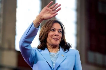 தேர்தல் பரப்புரை... 24 மணி நேரத்தில் ரூ 677 கோடி நிதி திரட்டி வரலாறு படைத்த கமலா ஹாரிஸ்