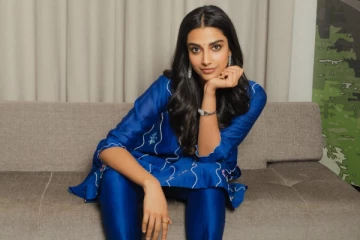 நடிகை மீனாட்சி சவுத்ரியின் அழகிய போட்டோஷூட் ஸ்டில்கள்