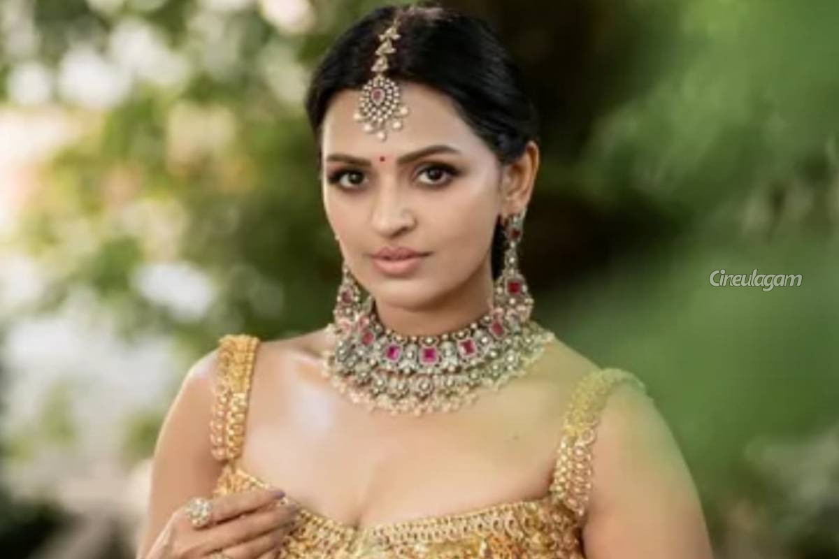 ஜீ தமிழின் வீரா சீரியலில் என்ட்ரி கொடுக்கும் பிரபல நடிகை... யாரு பாருங்க | Popular Actress Entry In Zee Tamizh Veera Serial