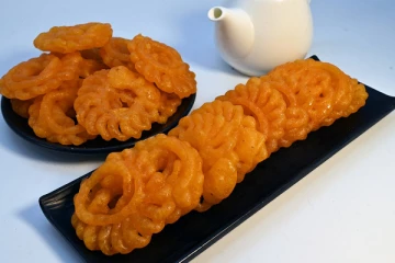 நாவுறும் சுவையில் ஜிலேபி செய்ய தெரியுமா? பத்தே நிமிடங்களில் செய்யலாம்!