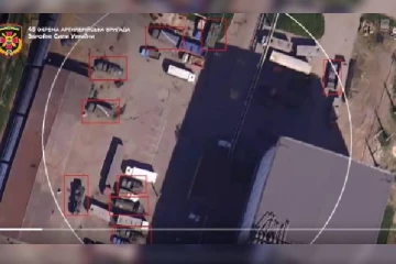 ரஷ்ய படைகளை கதிகலங்க வைத்த உக்ரைன்...அதிரடியான ட்ரோன் தாக்குதல் வீடியோ!