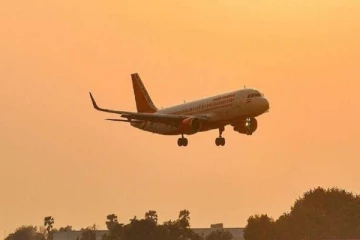 தரையிறங்குவதற்கு மூன்று மணி நேரமாக நடு வானில் போராடிய விமானம்