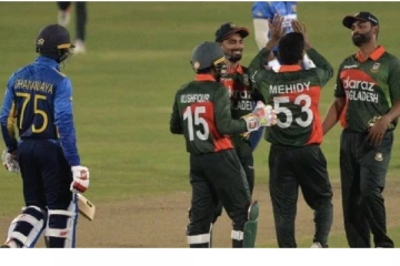 இலங்கை அணி மோசமான தோல்வி! சொதப்பிய பேட்ஸ்மேன்கள்: அசால்ட்டாக வெற்றி பெற்ற வங்கதேசம்