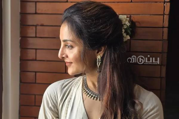 47 வயதிலும் குறையாத அழகு.. மஞ்சு வாரியர் இளமையின் ரகசியம் என்ன? | Reason For Manju Warrier Young Look 47 வயதிலும் குறையாத அழகு.. மஞ்சு வாரியர் இளமையின் ரகசியம் என்ன? | Reason For Manju Warrier Young Look