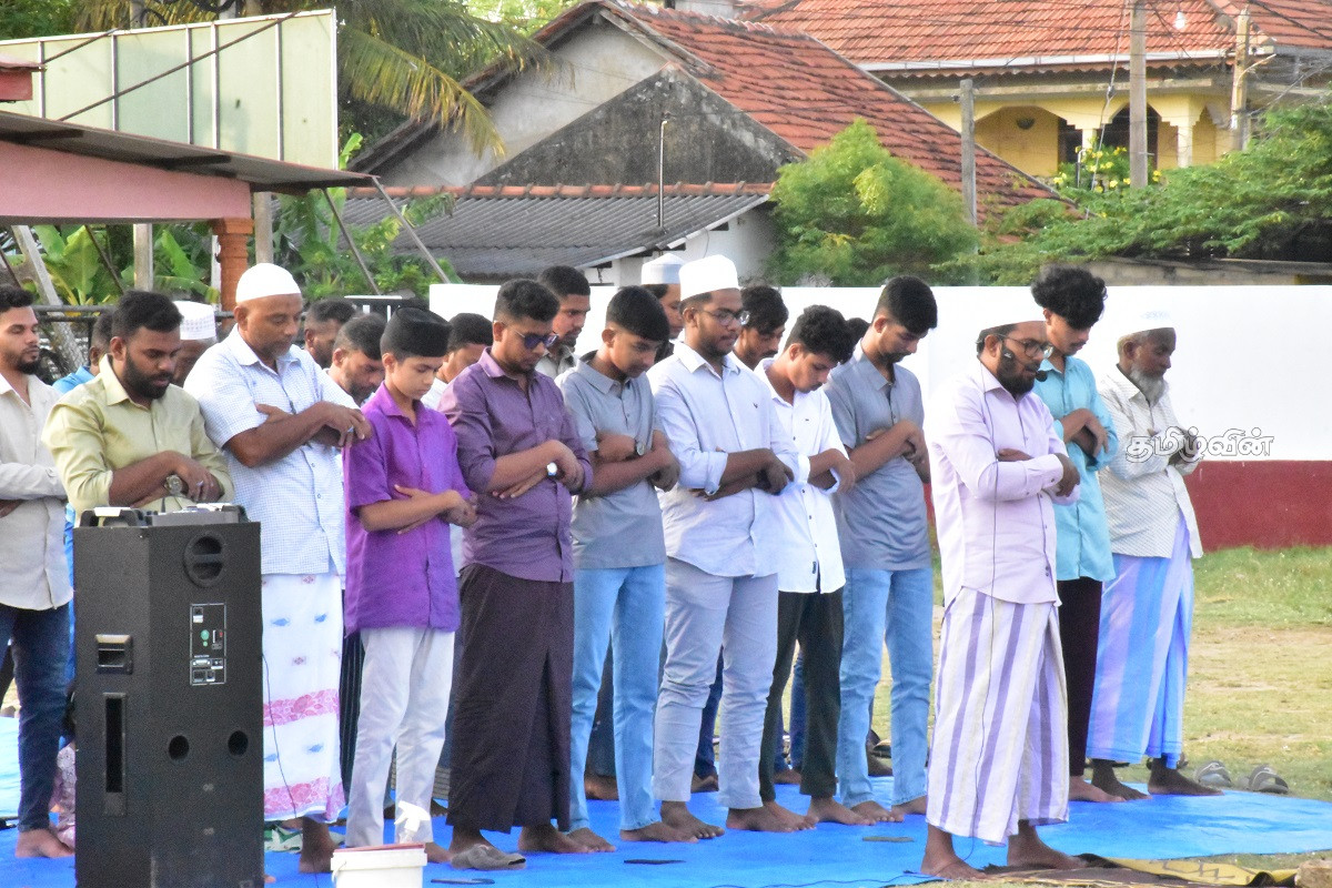 நாடளாவிய ரீதியில் இடம்பெற்ற ஹஜ் பெருநாள் தொழுகை.. | Hajj Eid Prayer