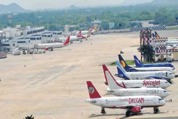 வேகமெடுக்கும் ஒமிக்ரோன் - மூன்று நாட்களில் 5900 விமானசேவைகள் இரத்து