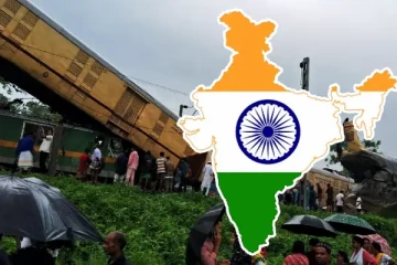 இந்தியாவில் தொடருந்துகள் ஒன்றுடன் ஒன்று மோதி கோர விபத்து