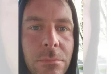 அவரை யாராவது பார்த்தால் அருகில் செல்ல வேண்டாம்! கனடா பொலிசார் எச்சரிக்கை