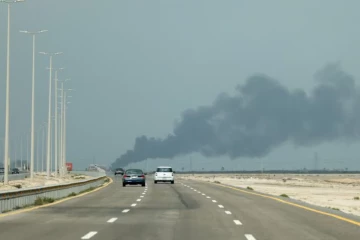 கட்டாரின் முக்கிய தளங்களை அதிரடியாக தாக்கிய ஈரான்.. நிறுத்தப்பட்ட எரிவாயு உற்பத்தி