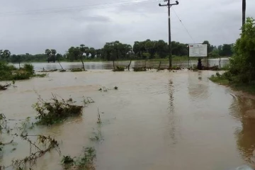 மட்டக்களப்பில் மழை குளங்களின் நீர்மட்டமும் உயர்வு(Photos)