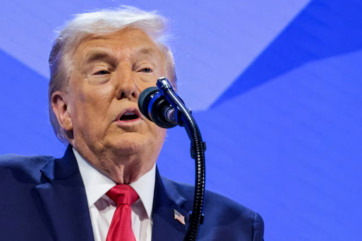 அமெரிக்க சட்ட மா அதிபர் பாம் பாண்டியை பதவியிலிருந்து நீக்கினார் டிரம்ப்! | Pam Bondi Role Trump