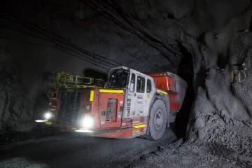 அவுஸ்திரேலியாவில் இடிந்து விழுந்த சுரங்கம்: பணியாளர்களை மீட்கும் பணி தீவிரம்