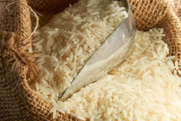 அரிசி மூட்டை ஒரு வருஷமானாலும் ஒரு வண்டு கூட பிடிக்காமல் இருக்க... தமிழர்களின் சூப்பர் ஐடியா!