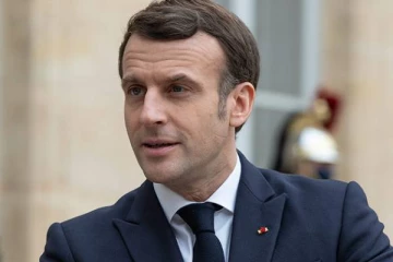 இந்தியாவின் கொரோனா பாதிப்பு குறித்து இந்தியில் டுவிட் செய்த பிரான்ஸ் அதிபர்!