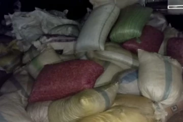 சட்டவிரோத பொருட்களுடன் ஒருவர் கைது(Video)