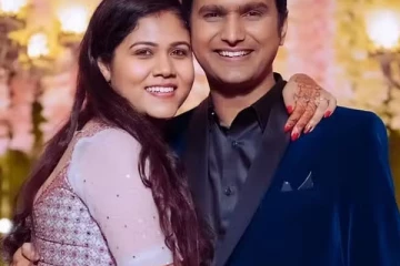 ஈரோடு மகேஷின் மனைவி இந்த பிரபலம் தானா? வைரலாகும் குடும்ப புகைப்படம்