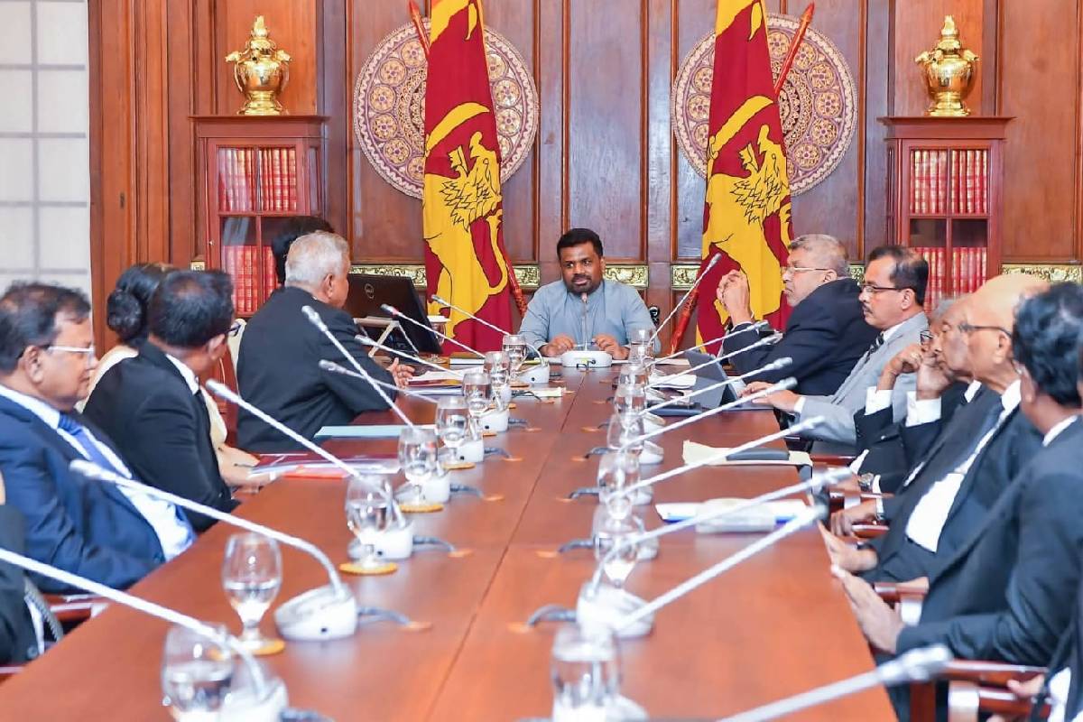 நீதிபதிகளின் ஓய்வுபெறும் வயதெல்லை நீடிப்பு: சீ.வி.விக்னேஸ்வரனின் பரபரப்பான கருத்து! | C V Wigneswaran Anura Kumara Dissanayake நீதிபதிகளின் ஓய்வுபெறும் வயதெல்லை நீடிப்பு: சீ.வி.விக்னேஸ்வரனின் பரபரப்பான கருத்து! | C V Wigneswaran Anura Kumara Dissanayake