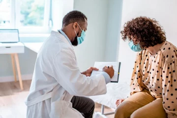 வைத்தியரின் கைத்தொலைபேசியை திருடிய நோயாளி