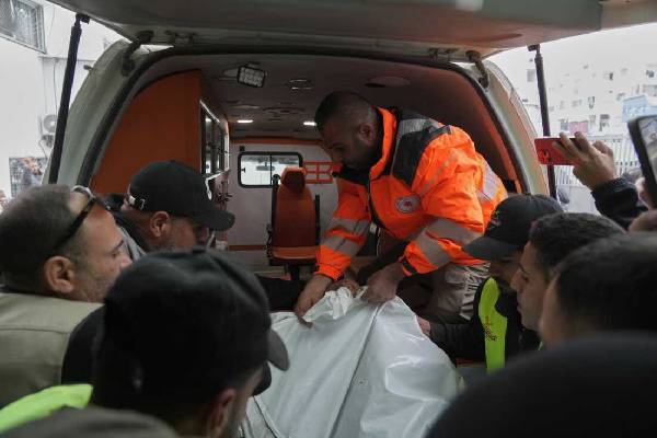 காசாவில் இஸ்ரேல் தாக்குதலில் 3 ஊடகவியலாளர்கள் உட்பட 11 பேர் பலி | 11 People 3 Journalists Killed Israeli Attack Gaza