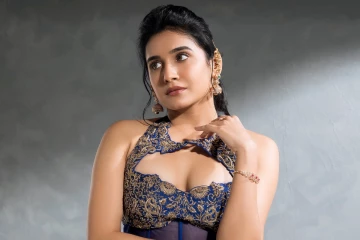 நடிகை சம்யுக்தா விஸ்வநாதன் ஹாட் போட்டோஷூட்