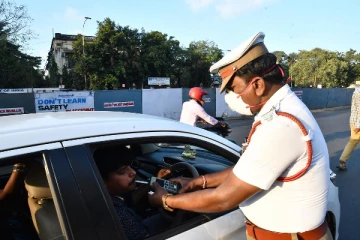 மது போதையில் வாகனம் ஓட்டியவர்களிடமிருந்து ரூ.15 கோடி வசூல்